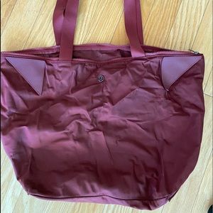 Lululemon bag